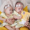 Gemas Kiyowo! Ini 10 Potret Terbaru Si Kembar Alma dan Alsha Anak Anisa Rahma yang Sudah Mulai MPASI