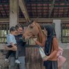 Baru Berumur 2 Tahun, Ini Deretan Potret Ukkasya Anak Zaskia Sungkar dan Irwansyah Berani Naik Kuda Sendiri