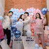 Potret Gender Reveal Masayu Clara yang Bakal Dikaruniai Bay Kembar, bahagia Banget!