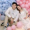 Potret Gender Reveal Masayu Clara yang Bakal Dikaruniai Bay Kembar, bahagia Banget!