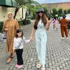 Potret Aura Kasih Hangout Bareng Putri Semata Wayang, Seru Bak Kakak Adik