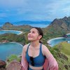 12 Potret Liburan Prilly Latuconsina di Labuan Bajo, Tetap Full Senyum Meski Gaya Berbusana Dikritik Netizen