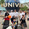 10 Potret Seru Liburan Keluarga Citra Kirana dan Rezky Aditya di Universal Studio Singapura, Gaya Kece Sang Anak Athar Jadi Sorotan