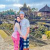 9 Potret Liburan Via Vallen da Chevra Yolandi di Bali, Berasa Honeymoon Terus!