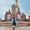 10 Potret Fuji Liburan ke Disney Jepang, Wujudkan Mimpi Masa Kecil Usai Beli Rumah dan Mobil