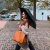 10 Potret Cantik Gisella Anastasia Jalan-Jalan di Eropa, Gayanya Bak ABG Banget!