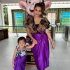 Bahagia Jadi Single Mother, Ini Deretan Potret DJ Katty Butterfly yang Selalu Kompak dengan Anak Perempuannya