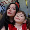 7 Potret Selfie Asmirandah dan Putrinya Chloe, Visualnya Sama-Sama Cantik Bak Boneka Hidup