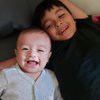 Udah Berusia 1 Tahun, Ini Potret Terbaru Baby Arash Anak Kedua Bryan Mckenzie dan Faradilla Yoshi yang Wajahnya Makin Bule