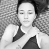 Deretan Foto Selfie Dahlia Poland, Tato di Lengan dan Cincin Kawin Melingkar di Jari Curi Perhatian