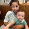 Potret Terbaru Baby Yannick Anak Ketiga Yasmine Wildblood yaang Punya Wajah Bule dan Bola Mata Indah