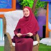 8 Potret Inara Rusli Perdana Jadi Host TV, Cocok Banget Lho!