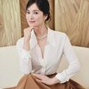 Manis Banget Serasa Gula, Song Hye Kyo Tampil Cantik dengan Senyum Menenangkan di Potret Terbaru