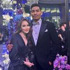 10 Potret Ayu Ting Ting Hadiri Resepsi Pernikahan Kevin Sanjaya, Wajahnya Manglingi Banget hingga Disebut Mirip Bunda Corla