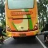 Dorong Mobil Sampai Bus Pakai Kaki, Kelakuan Pengendara Motor di Jalanan Ini Beneran di Luar Nurul!