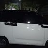 Inara Rusli Pamer Mobil Baru Hasil Keringat Sendiri Seharga Rp300 Jutaan, Akui Enggan Pakai Mobil Fasilitas Anak