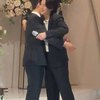 10 Potret Ganteng SUGA BTS Saat Datang ke Pernikahan Kakaknya - ARMY: Yoongi Marry Me! 