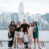 Bak ABG Kasmaran, Ini Deretan Potret Mesra Ussy Sulistiwaty dan Andhika Pratama Selama Liburan di Hong Kong