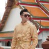Bak Pangeran, Ini Potret Tampan Verrell Bramasta Pakai Baju Tradisional Thailand saat Liburan ke Bangkok
