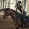 Adu Gaya Margien Wieheerm dan Nabila Syakieb saat Berkuda, Adik Kakak Ipar Cantik yang Sama-sama Doyan Pacu Kuda!