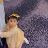 8 Foto Cantik Moana Anak Ria Ricis Pakai Dress Warna Beige, Senyumnya Manis Banget! 