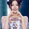10 Potret Jang Kyujin, Member NMIXX Termuda yang Memiliki Paras Cantik Menawan