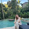7 Potret Syifa Hadju Tampil dengan Long Summer Dress Saat Liburan ke Bali, Cantiknya Kebangetan! 