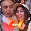 Tinggalkan Anak, Ini Deretan Potret Mesra Nisya Ahmad dan Suami di Konser Coldplay Amsterdam