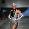 Deretan Potret Kimmy Jayanti saat Catwalk di JF3 2023, Aura Supermodel Terpancar Banget