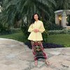 10 Potret Raline Shah Pakai Busana Wastra Khas Kalimantan, Cantik dan Anggun Banget!