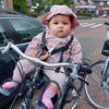 Potret Gemasnya Nova Anak Gracia Indri saat Pertama Kali Diajak Naik Sepeda, Lucu Banget Sampai Ketiduran!