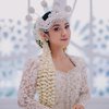 10 Potret Momen Pernikahan Dinda Kirana, Tampil Cantik Pakai Kebaya Sampai Bikin Netizen Heboh!
