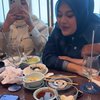 10 Potret Geng Mamayu Arisan dan Rapel Rayain Ulang Tahun Lima Anggotanya, Seru Banget!