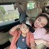 Gaya OOTD Kece Xarena Putri Siti Badriah saat Ngemall, Gemasnya Kelewat Batas!
