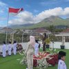 Potret Yuni Shara Beli Bakso Gerobak, Sederhana dan Merakyat Bareng Guru Paud di Malang