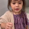10 Potret Penampilan Terbaru Baby Chloe dengan Rambut Panjang, Gayanya Udah kayak Model CIlik Nih!