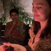 Potret Ayu Dewi Susul Luna Maya ke Bali untuk Beri Suprise Ultah, Sahabat Sejati!