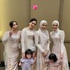 10 Potret Cantik Cut Syifa di Pernikahan Kakaknya, Pesonanya Saingi Sang Pengantin Nih!