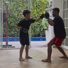 Usai Ditonjok Teman Sekolah, Rafathar Langsung Latihan Bela Diri Bareng Atlet MMA! Begini Potretnya