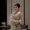 Potret Erina Gudono saat Gala Dinner KTT ASEAN, Penampilannya Jadi Sorotan Tampil Ayu dan Elegan dalam Balutan Kebaya!