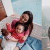 Perlihatkan Keluarga Cemara dan Harmonis, 7 Potret Kehangatan Siti Badriah dan Suami Main Bareng Anak Mereka Xarena Zenata! 