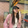 Potret Aaliyah Massaid di Malaysia, Full Jalan-jalan dan Kulineran!