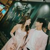 Couple Goals Banget, Ini 11 Potret Cassandra Lee Temani Ryuken Lie ke Gala Premiere Film Indigo