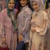 Deretan Potret Sempurna dan Menawan Indah Permatasari Catwalk di Atas Panggung Jakarta Muslim Fashion Week - Auranya Kelas Banget! 