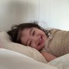 10 Potret Gemas Baby Guzel saat Bangun Tidur, Tetap Cantik Bak Boneka Hidup Meski Rambutnya Berantakan