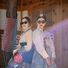 Potret Yasmine Wildblood dan Nabila Syakieb Tampil Memesona Pakai Hanbok, Duo Mama Cantiknya Kelewatan Banget!