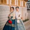 Potret Yasmine Wildblood dan Nabila Syakieb Tampil Memesona Pakai Hanbok, Duo Mama Cantiknya Kelewatan Banget!