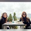 Liburan Berdua Ke Swiss, Ini Potret Kompak Cut Tary dan Ersa Mayori yang Mirip Anak Kembar