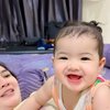 Sumringah Banget, Ini Potret Gemas Baby Kenes Anak Kedua Nella Kharisma dan Dory Harsa di Usia 7 Bulan