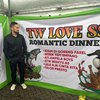 7 Potret Dinner Romantis ala Teuku Wisnu dan Shireen Sungkar, Nikmati Pecel Ayam hingga Ditonton Karyawan